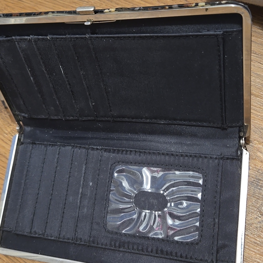 Elegant Floral Wallet Black and Brown - Picture 3 of 3